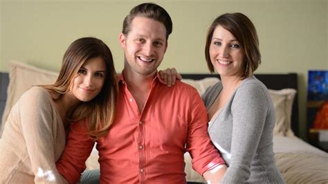 family threesome|Family Threesome Porn Videos 